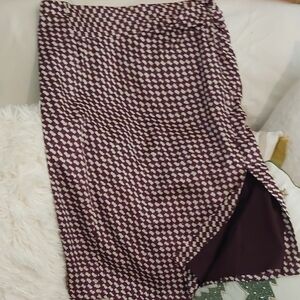 Ann Taylor Plum and White Pencil Skirt